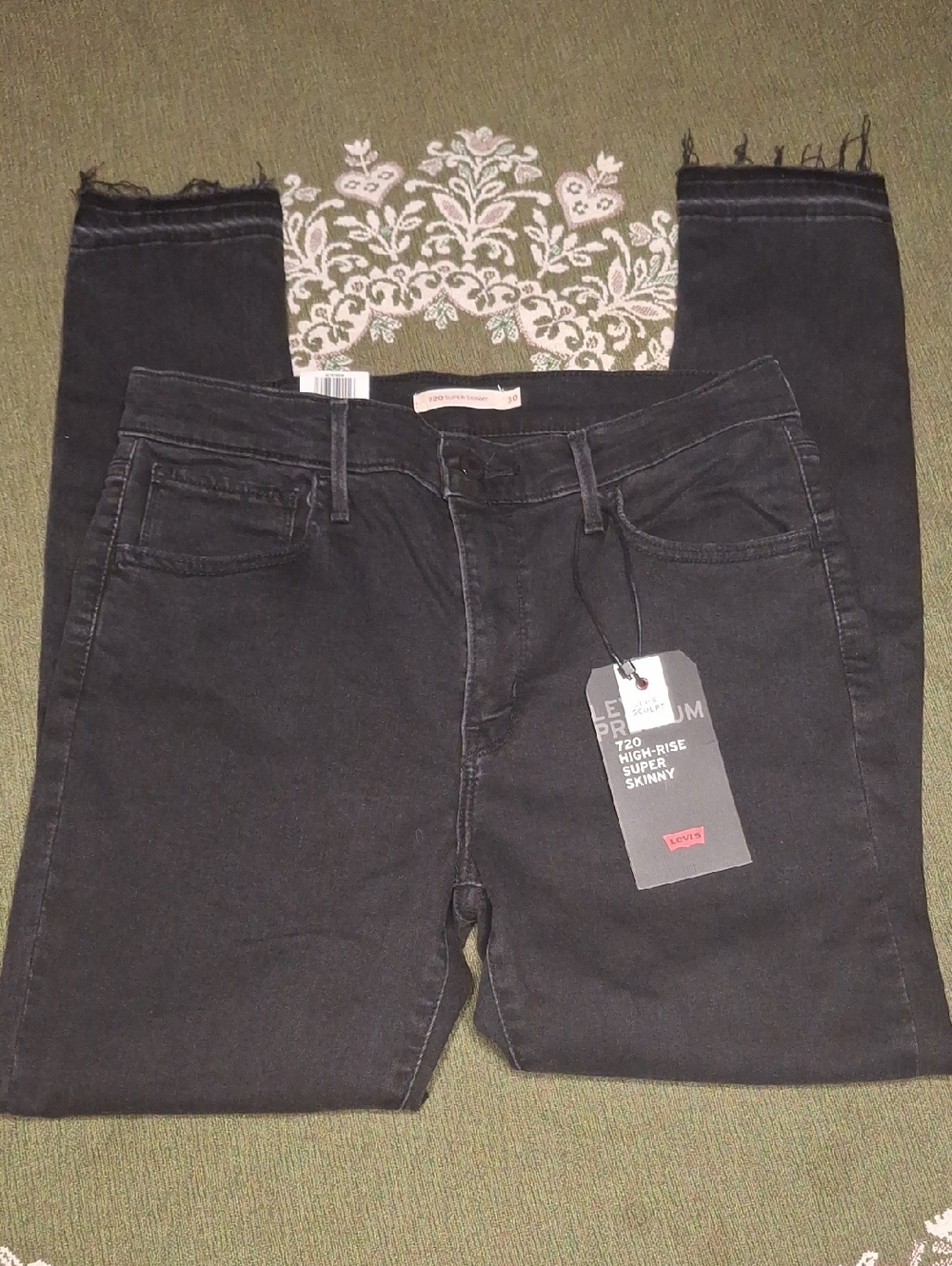 Levi's Men's Black High-Rise Skinny Jeans with Raw Hem Size 30x30